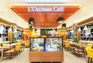 51城市百貨化妝品零售現(xiàn)回暖,哪個(gè)品牌是最大贏家